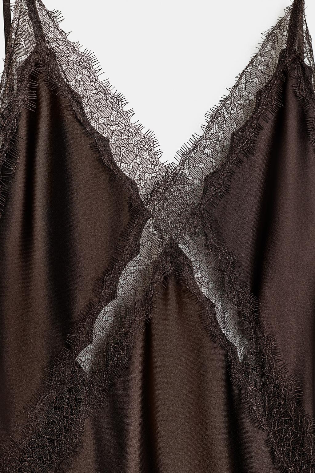 АТЛАСНОЕ ПЛАТЬЕ МИДИ С КРУЖЕВОМ