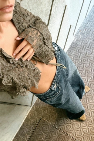 Укороченный кардиган с кружевом и воланами- Заказать в России