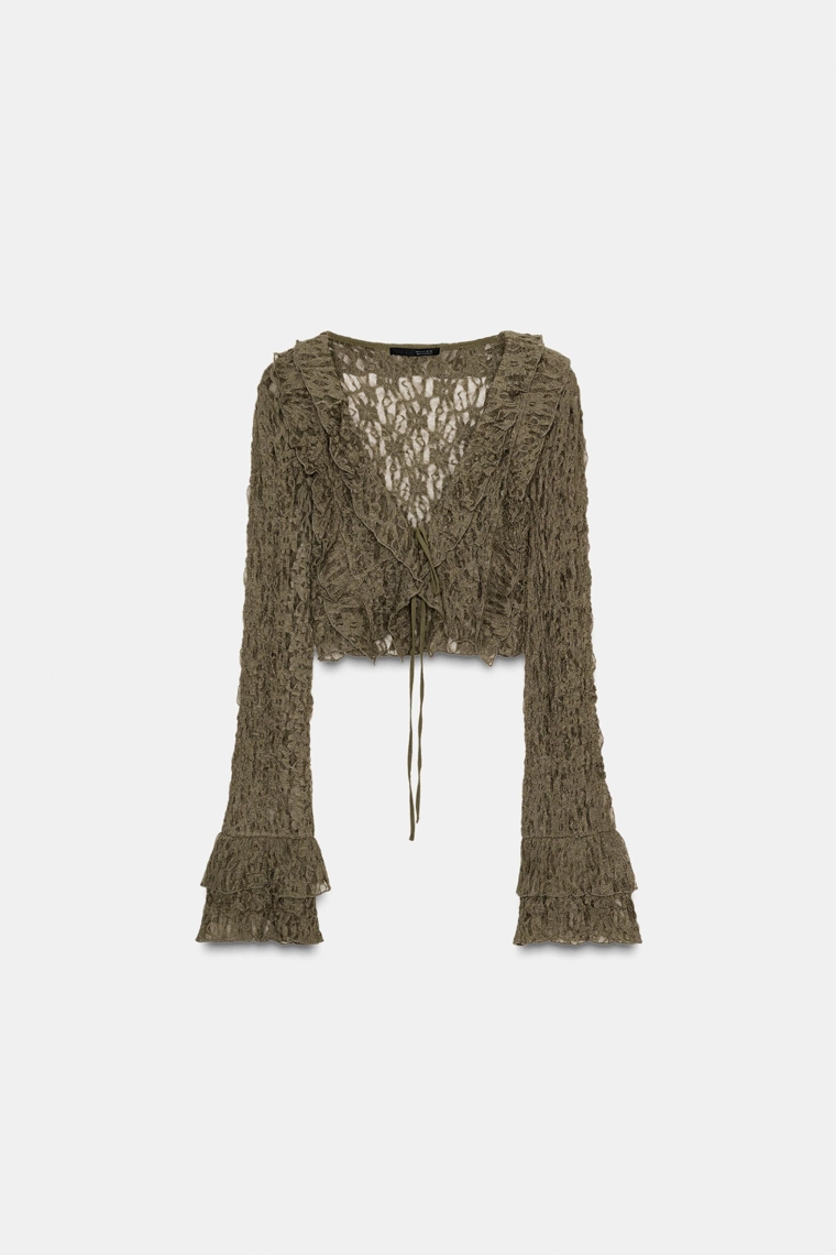 Короткий кружевной жакет с оборками