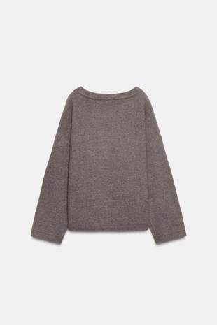 Джемпер вязаный с брошью- Заказать в России