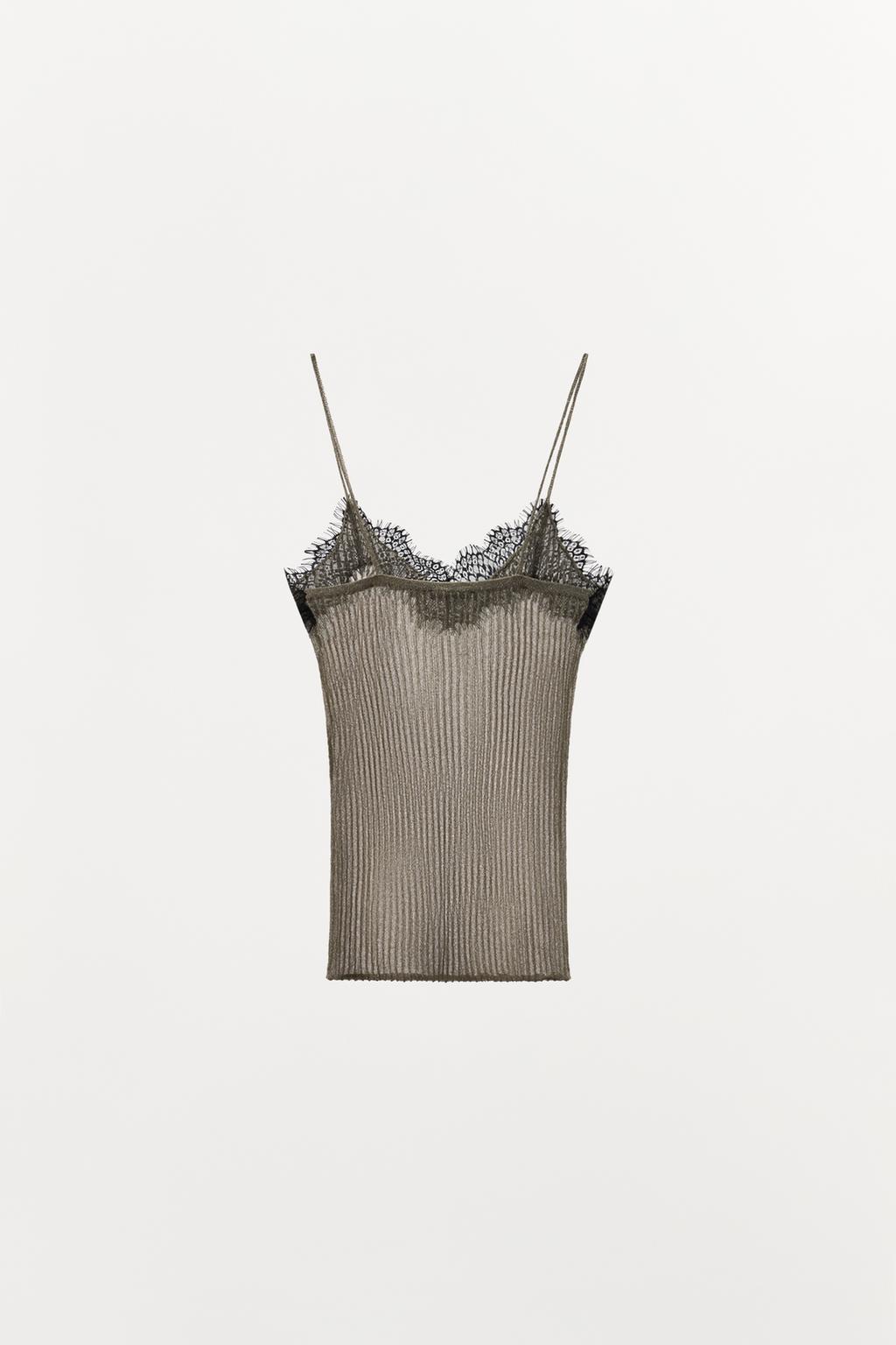 ТРИКОТАЖНЫЙ ТОП С БЛЕСТЯЩЕЙ НИТЬЮ И КРУЖЕВОМ