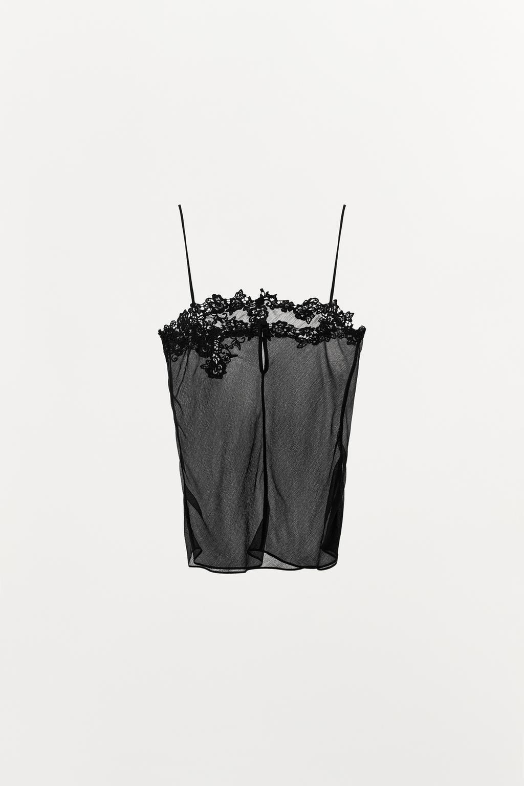 ТОП ИЗ КРЕПА С ВЫШИВКОЙ