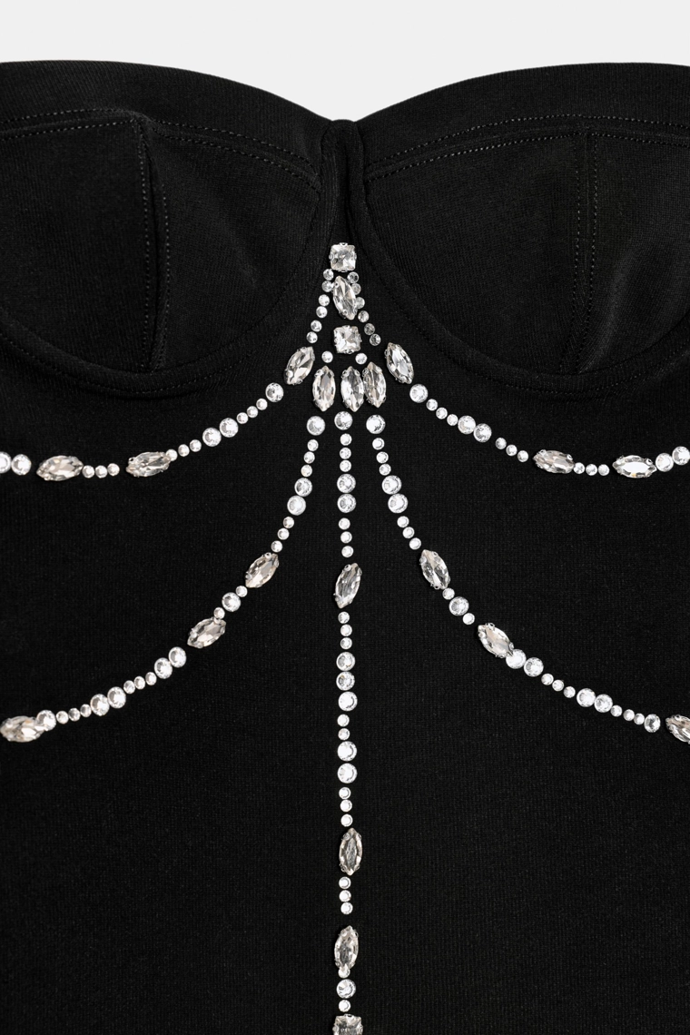 Платье из ткани с эластаном и драгоценными камнями