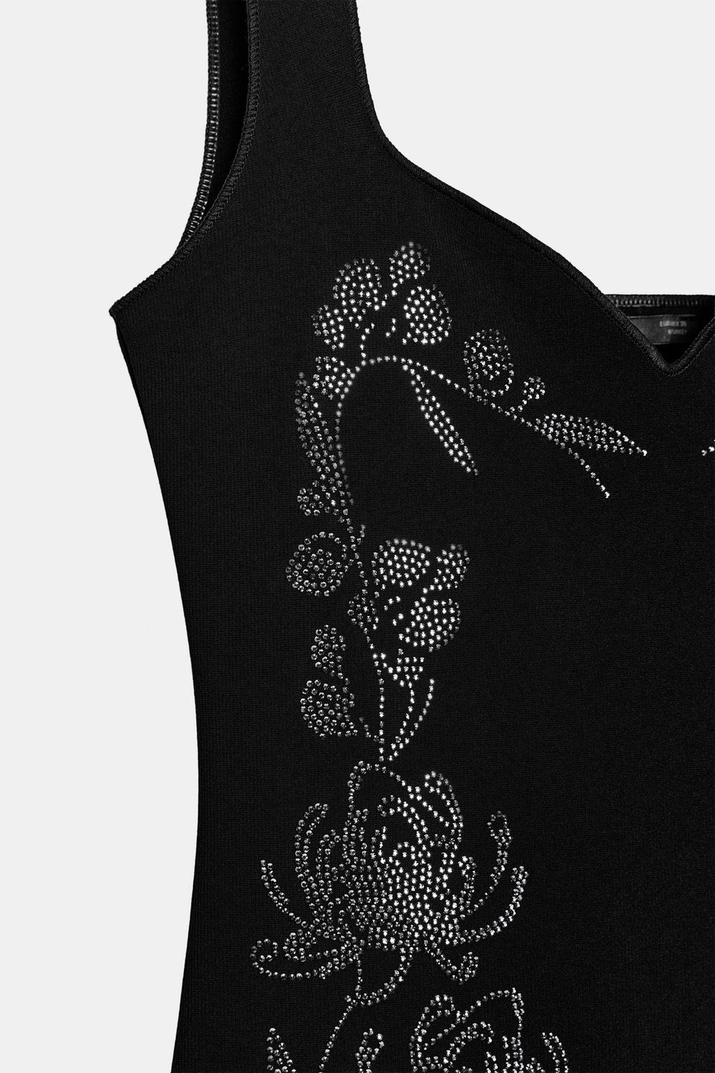 ПЛАТЬЕ МИДИ ИЗ ЭЛАСТИЧНОЙ ТКАНИ СО СТРАЗАМИ