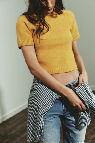 Свитер из мягкого трикотажа с короткими рукавами- Заказать в России