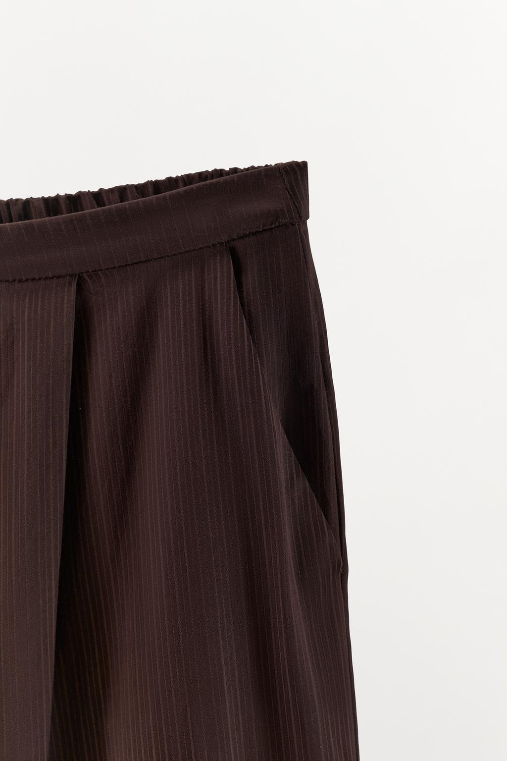 БРЮКИ В ПИЖАМНОМ СТИЛЕ В КОНТРАСТНУЮ ПОЛОСКУ