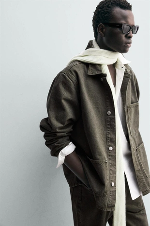 Джинсовая куртка с карманами- Заказать в России