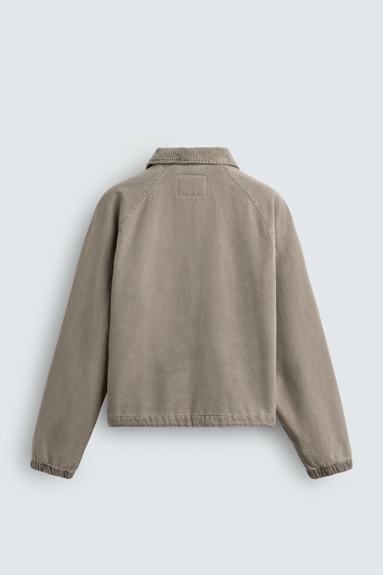 Утепленная куртка с контрастным воротником