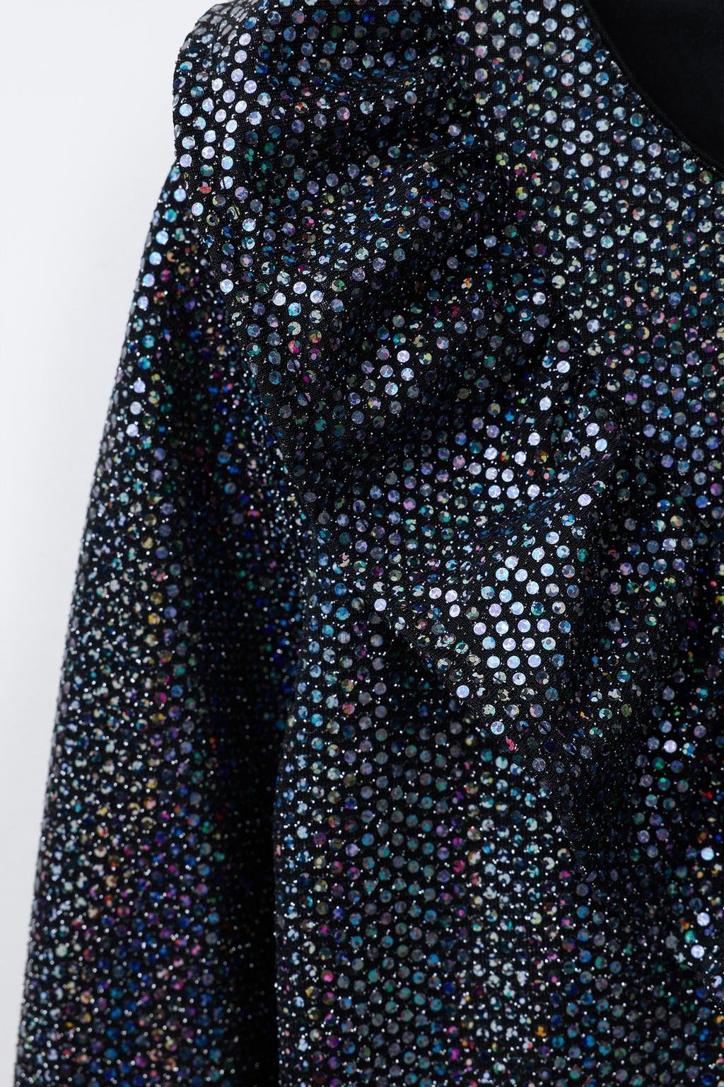 ПЛАТЬЕ С ВОЛАНАМИ И БЛЕСКОМ