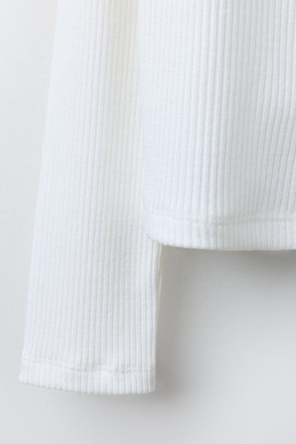 ФУТБОЛКА В РУБЧИК С ПРЯЖКАМИ