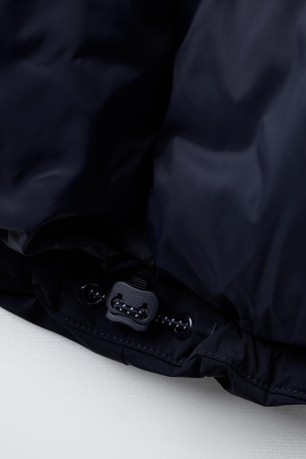 СТЕГАНАЯ КУРТКА В СТИЛЕ КОЛОР-БЛОК