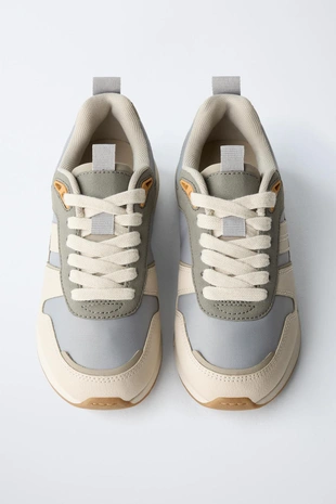 Кроссовки со вставками- Заказать в России