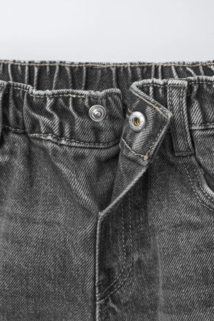 Джинсы свободного кроя с защипами- Заказать в России