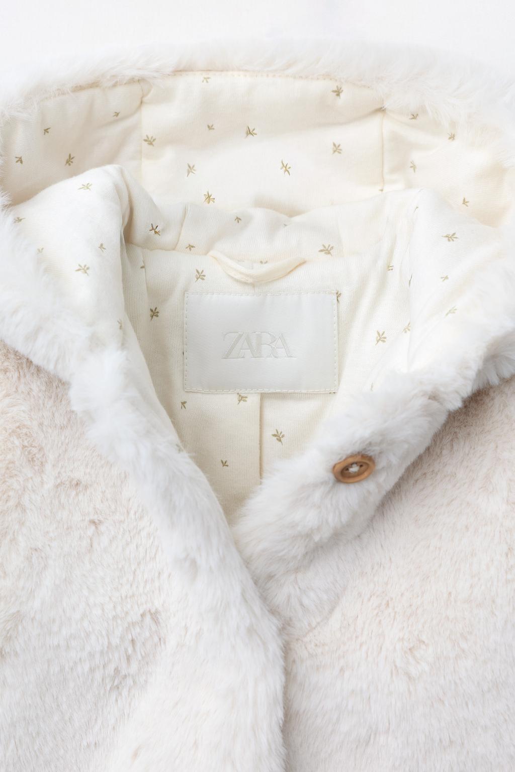 КУРТКА С КАПЮШОНОМ ИЗ ИСКУССТВЕННОГО МЕХА