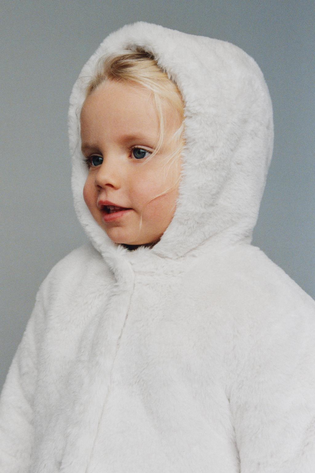 КУРТКА С КАПЮШОНОМ ИЗ ИСКУССТВЕННОГО МЕХА