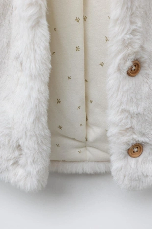 Куртка с капюшоном из искусственного меха- Заказать в России