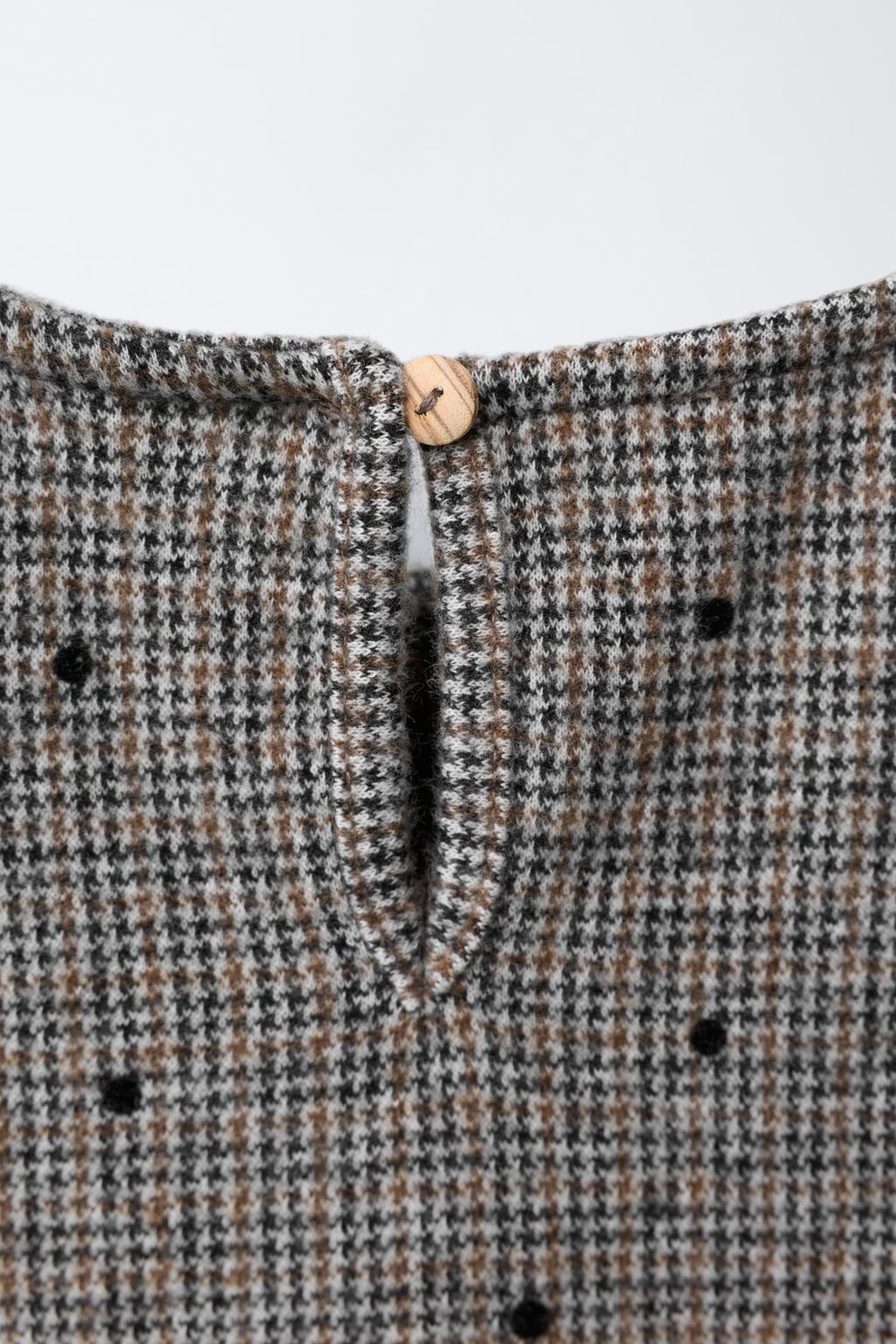 ПЛАТЬЕ ИЗ ТКАНИ «ГУСИНАЯ ЛАПКА» С БАРХАТНЫМИ БАНТАМИ