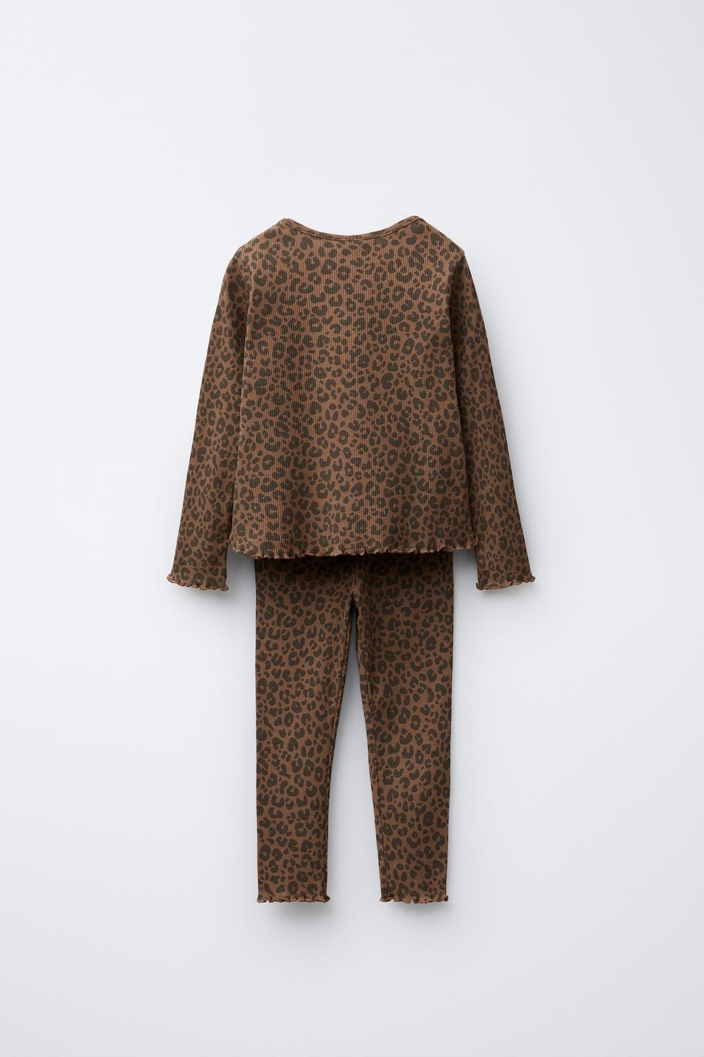 КОМПЛЕКТ ИЗ ФУТБОЛКИ В РУБЧИК И ЛЕГИНСОВ С АНИМАЛИСТИЧЕСКИМ ПРИНТОМ