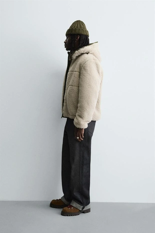 Комбинированная куртка с эффектом искусственной овчины- Заказать в России