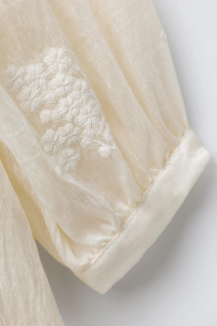 Платье с вышитыми цветами- Заказать в России