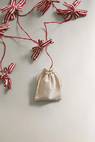 Рождественская гирлянда с огнями и бантами- Заказать в России