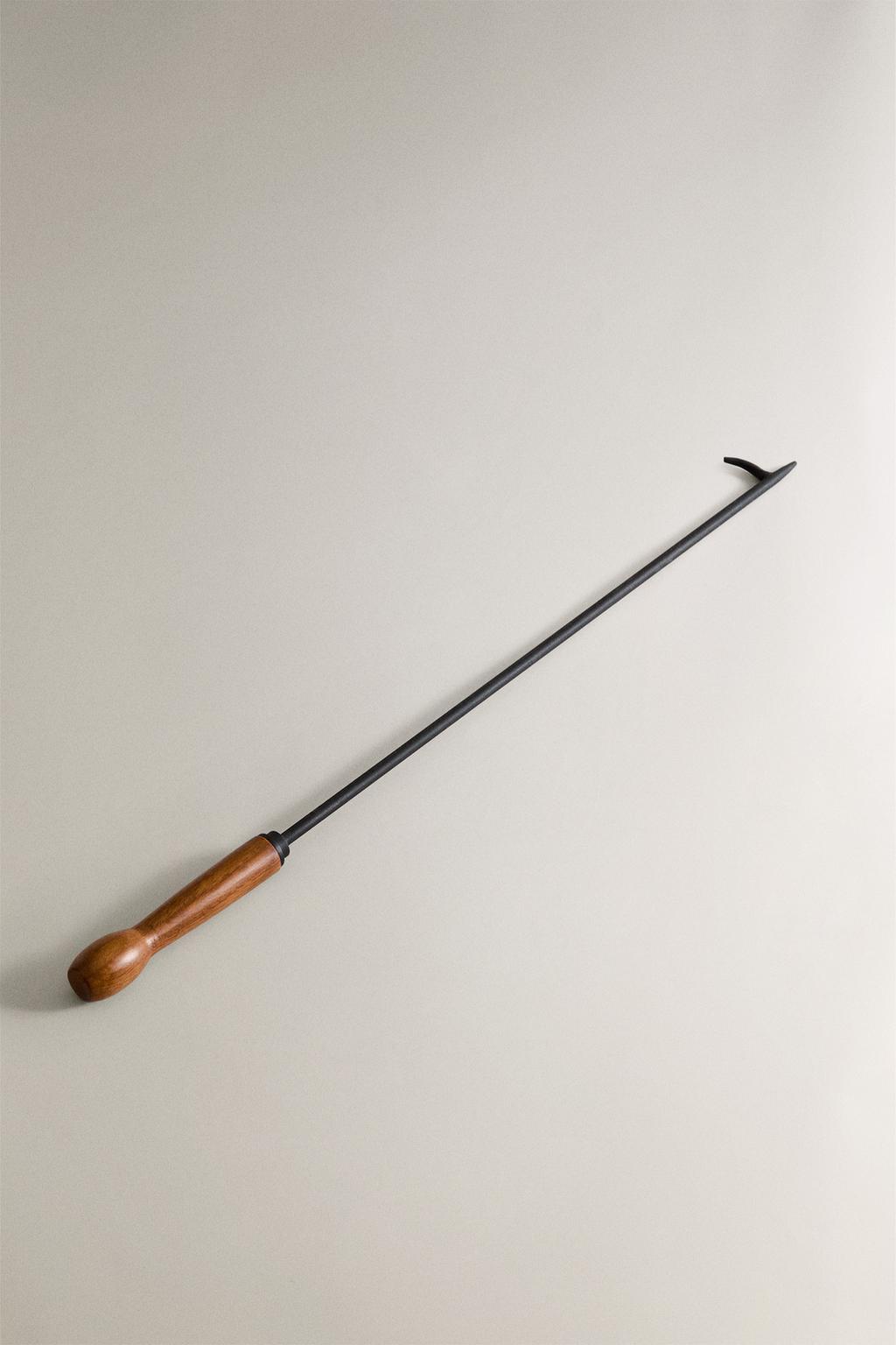 Кованая кочерга для камина