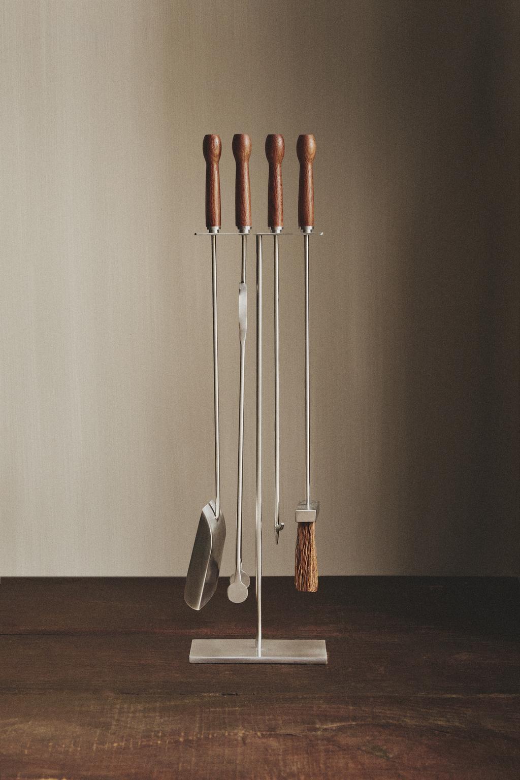 Металлическая подставка для аксессуаров каминов