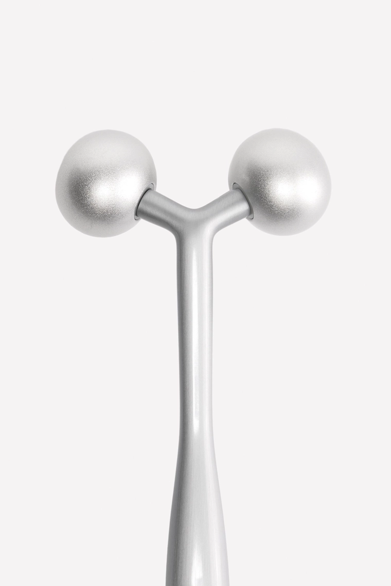 Массажер для лица ludovic de saint sernin x zara