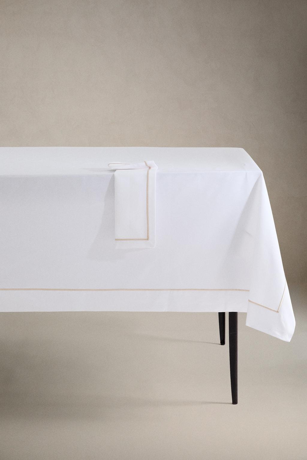 Полосатый столовый скатерть с отделкой из джаккарда