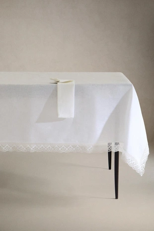 Скатерть из льна с жаккардовым узором и кружевным краем- Заказать в России