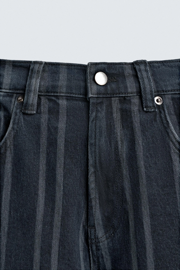 Джинсы в полоску свободного кроя