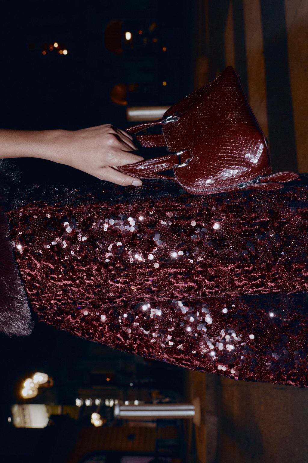 МИНИ-СУМКА С ТИСНЕНИЕМ