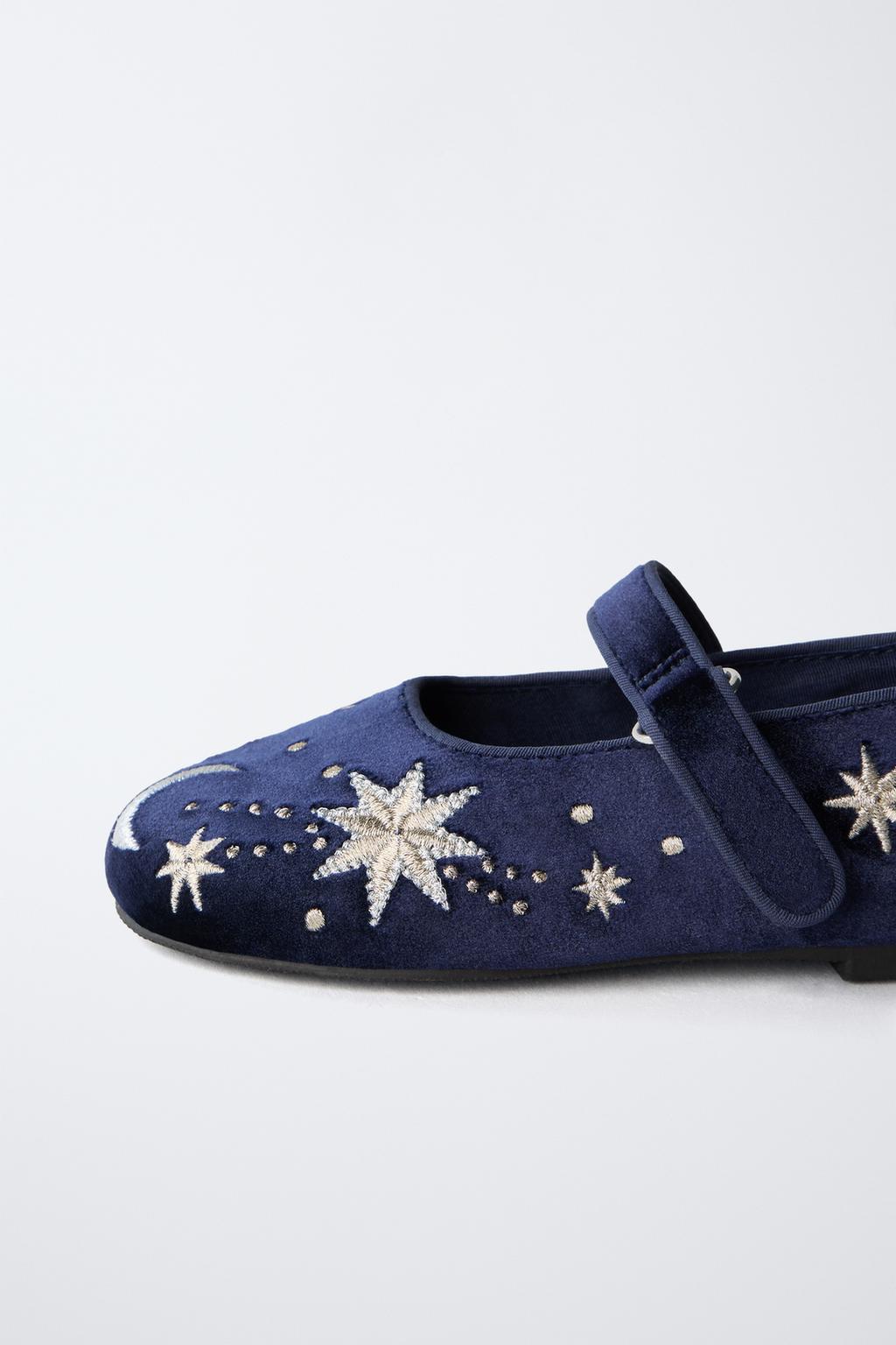 Туфли балетки из вельвета с вышивкой