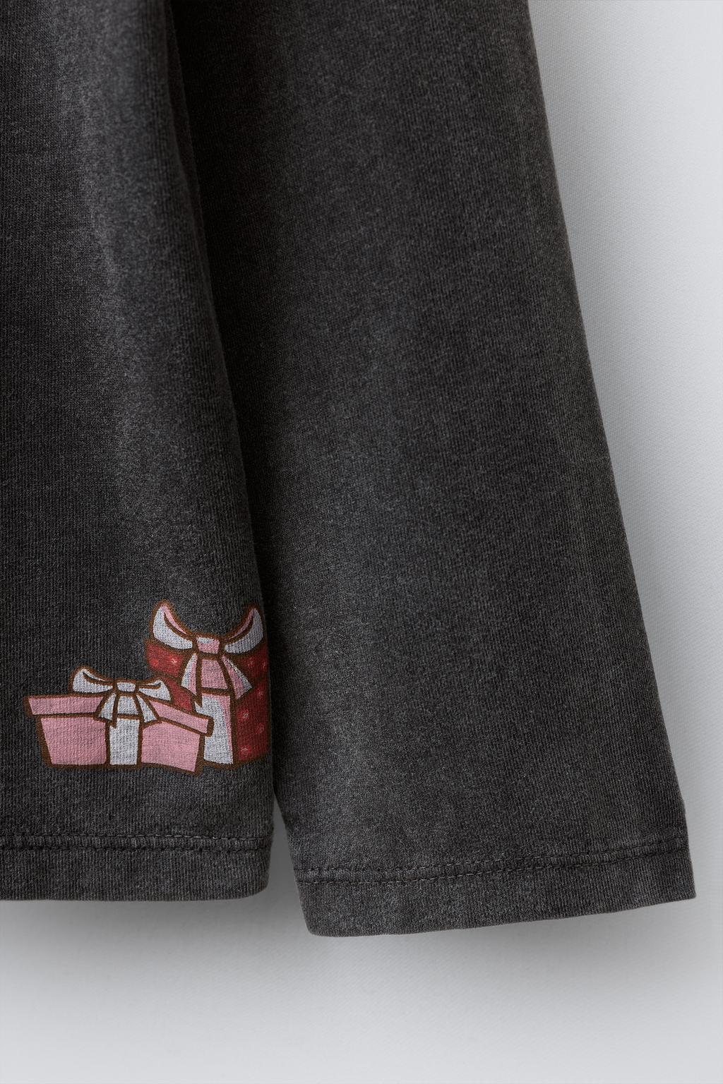 ФУТБОЛКА С ЭФФЕКТОМ ПОТЕРТОСТИ И ПРИНТОМ «КАПИБАРА CAPYFUN ©»