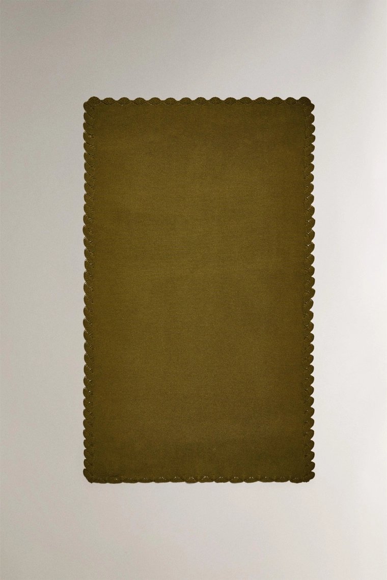 Плед для младенцев с кружевной отделкой