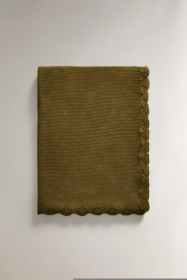 Плед для младенцев с кружевной отделкой