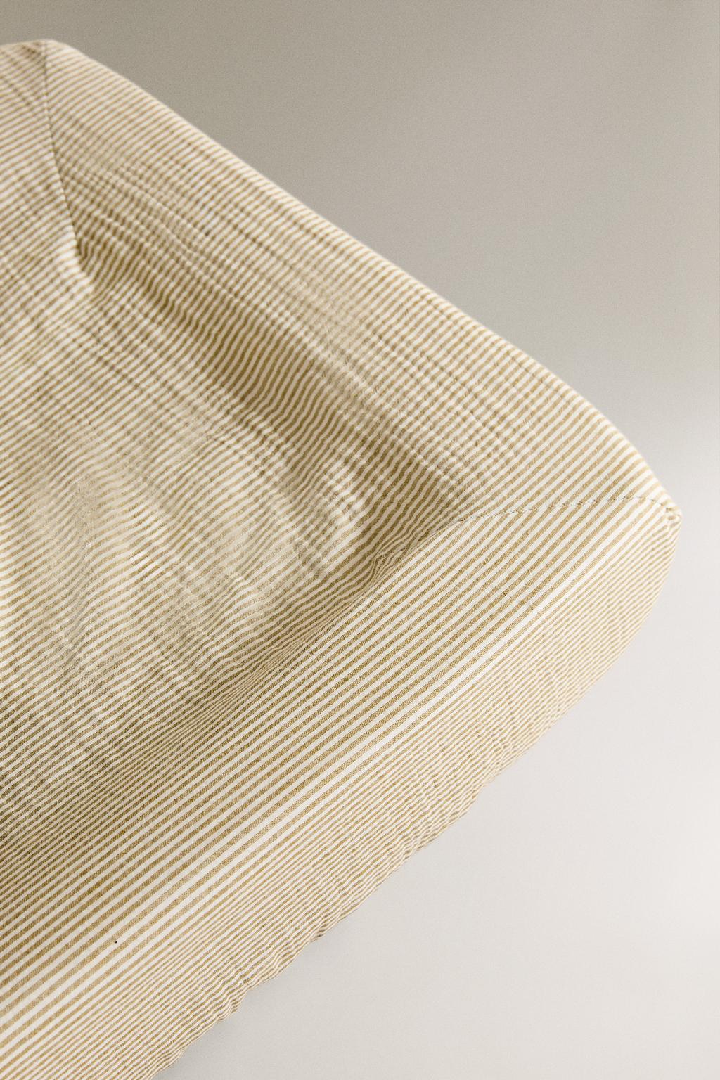 Чехол на матрас для пеленального столика из муслина в полоску