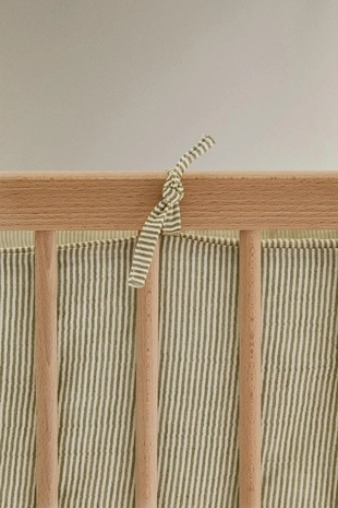 Чехол для борта кроватки из муслина в полоску- Заказать в России