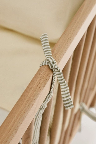 Чехол для борта кроватки из муслина в полоску- Заказать в России