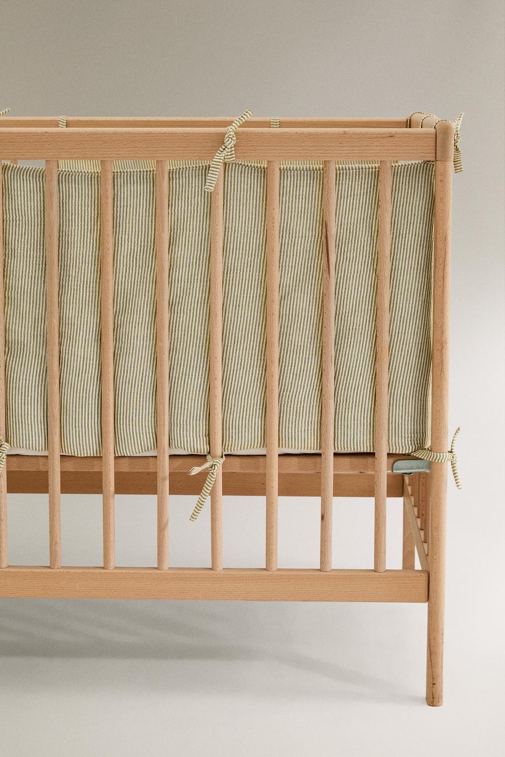 Чехол для борта кроватки из муслина в полоску