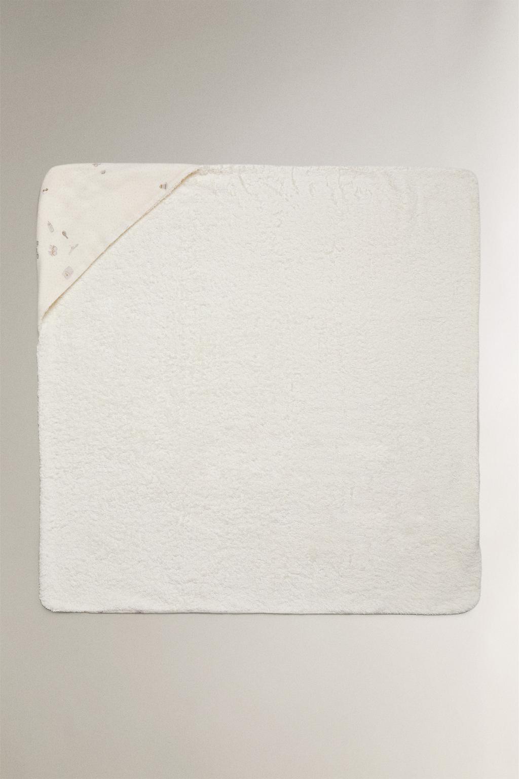 Полотенце с капюшоном для младенцев