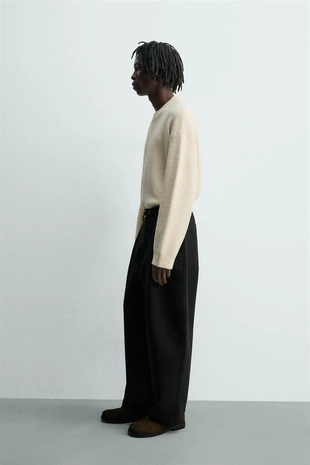 Свитер свободного кроя из рельефной ткани