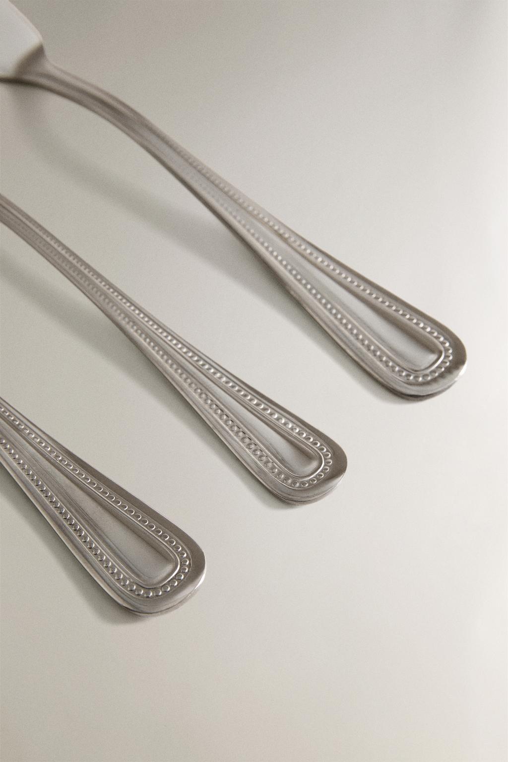 Набор столовых приборов для десертов из шести предметов цвета серебро