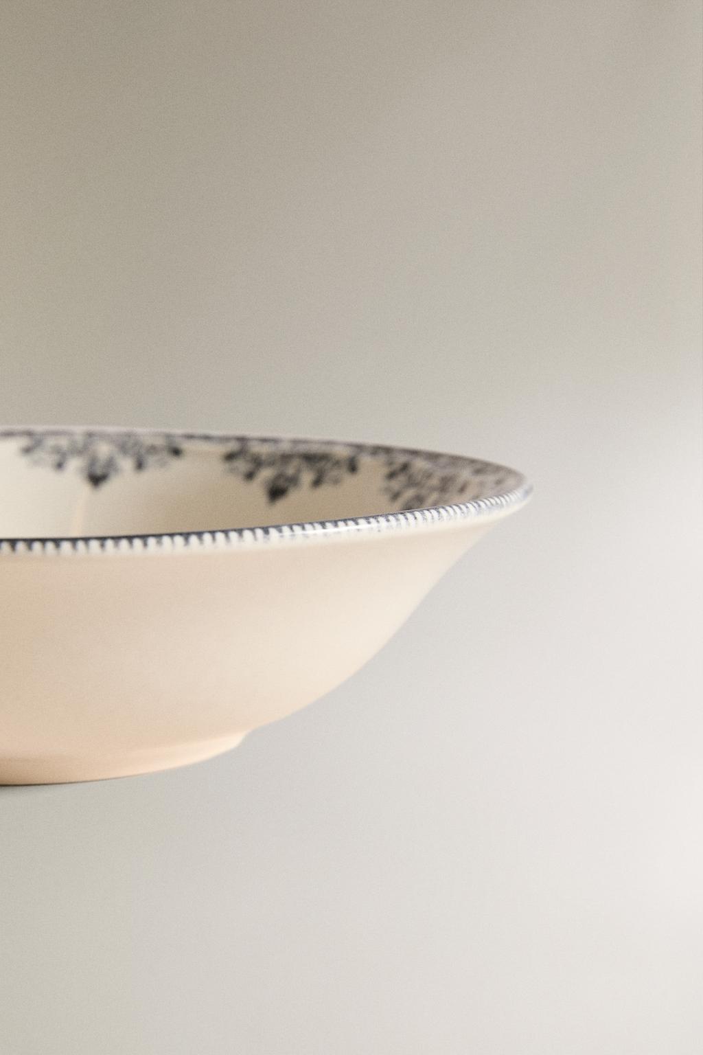 Чашка для десертов с дизайном посуды