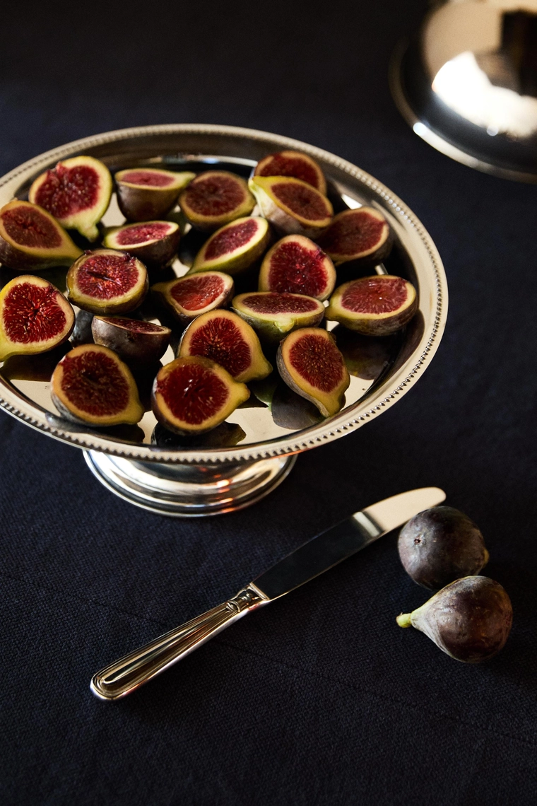 Стальная подставка для торта