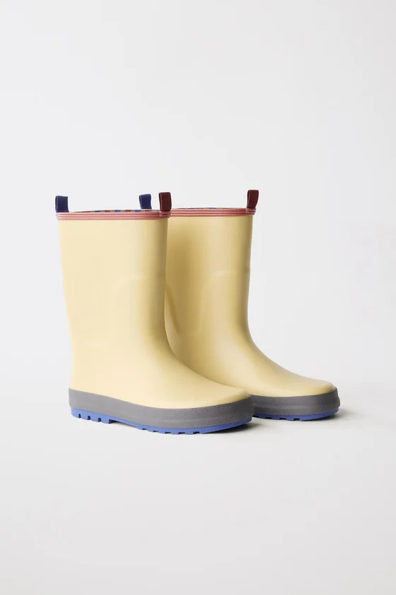 Резиновые сапоги в стиле colour block zara