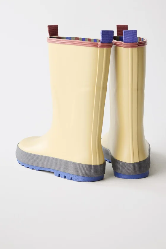 Резиновые сапоги в стиле colour block zara