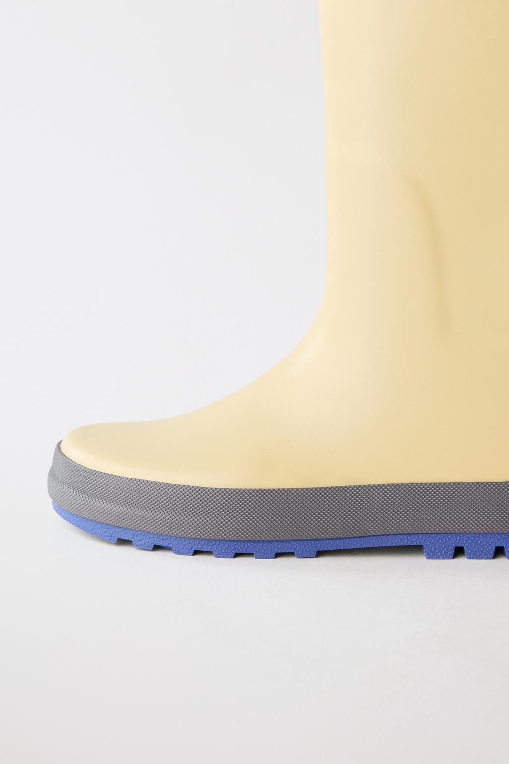 Резиновые сапоги в стиле colour block zara