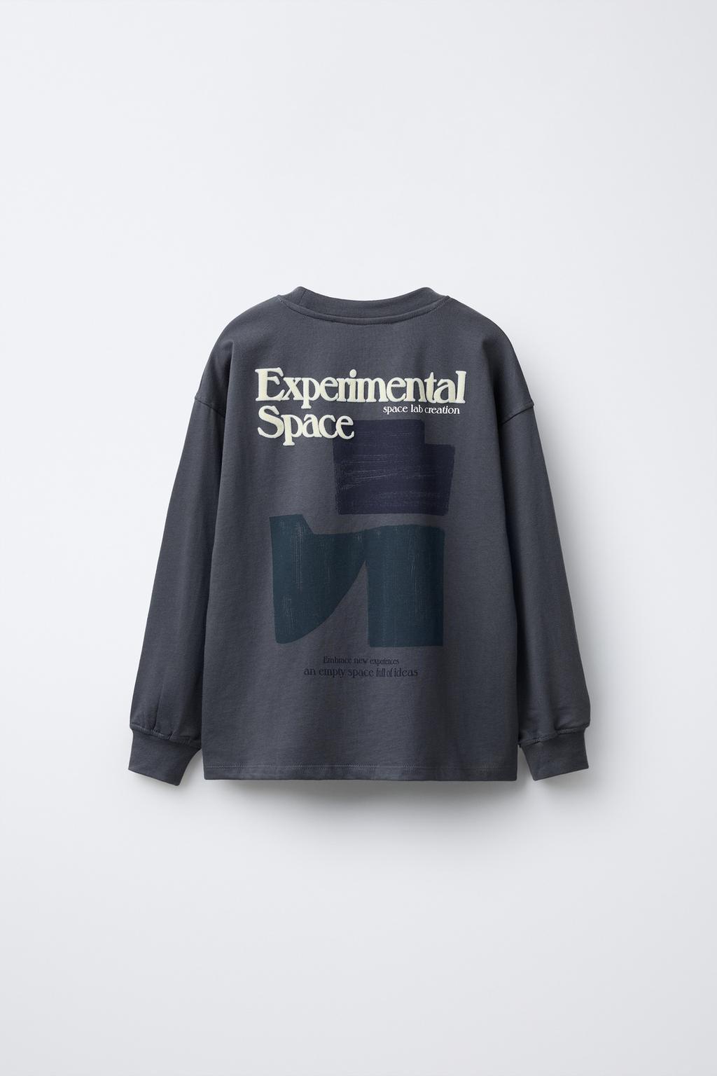 ФУТБОЛКА С РЕЛЬЕФНОЙ НАДПИСЬЮ