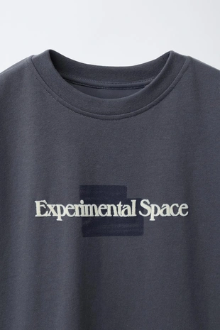 Футболка с рельефной надписью- Заказать в России